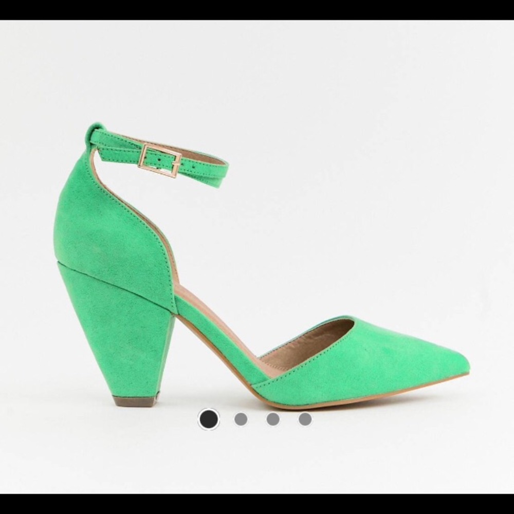 ASOS green Speakeasy pointed mid heels in US size 5.